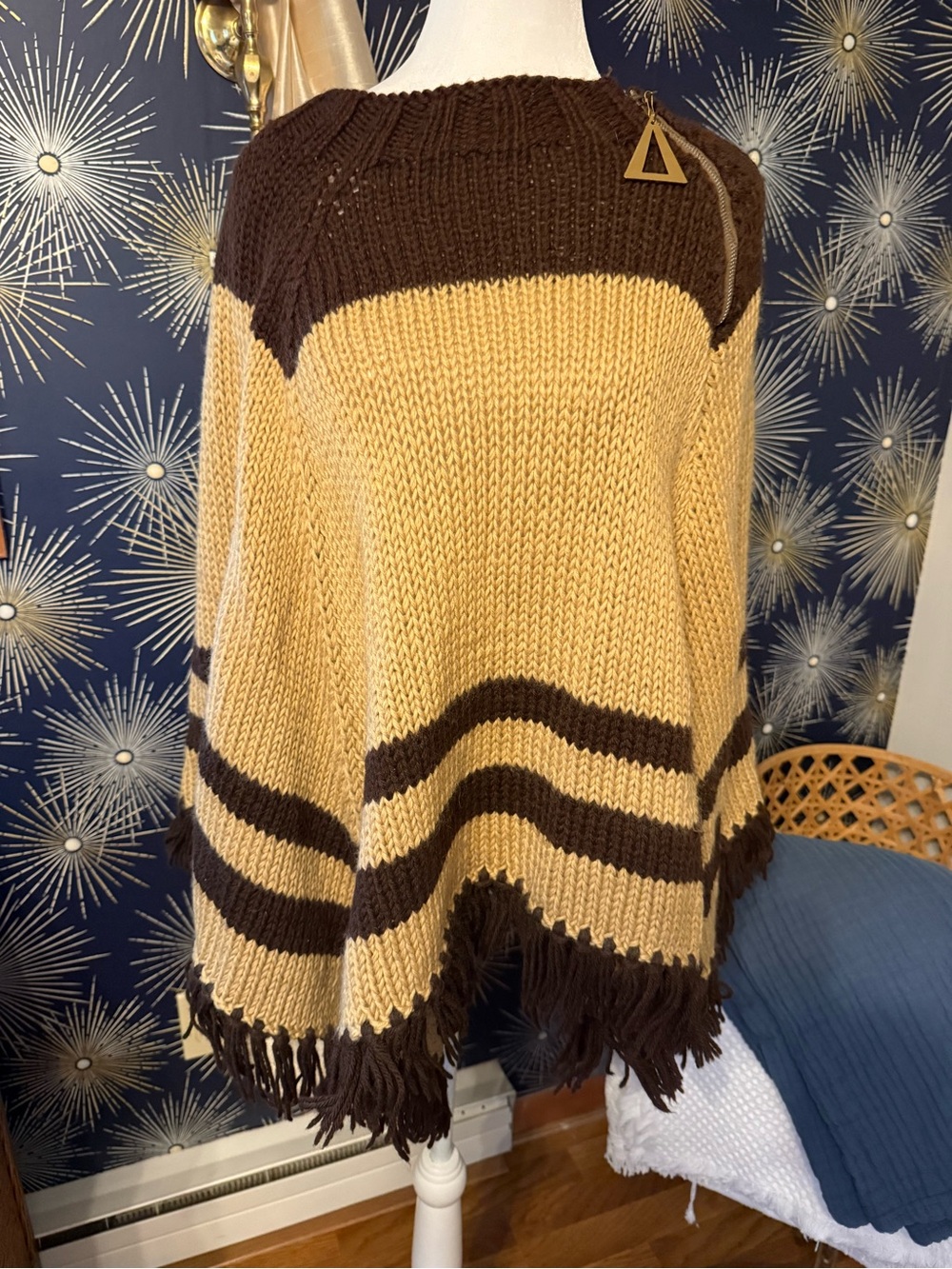Vintage 1970s Handmade Knit Poncho Cape